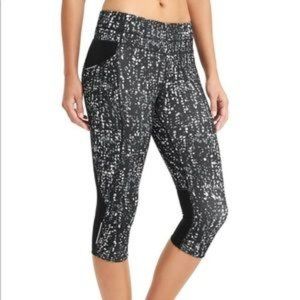 ATHLETA Pebble Be Free Knicker Crop Legging Capri